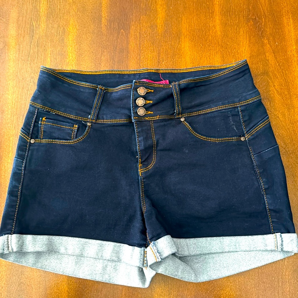 Woman’s Jean shorts